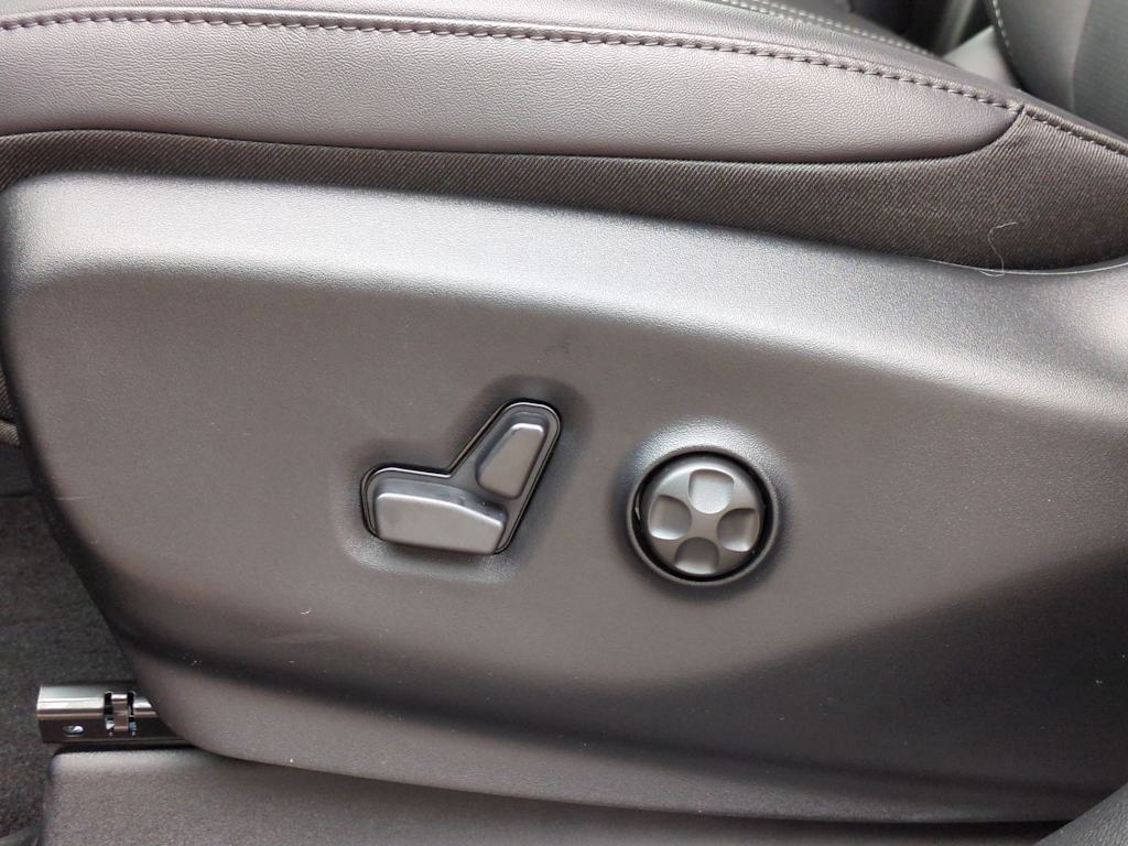 Thumbnail: 2026 Chrysler Pacifica - 24