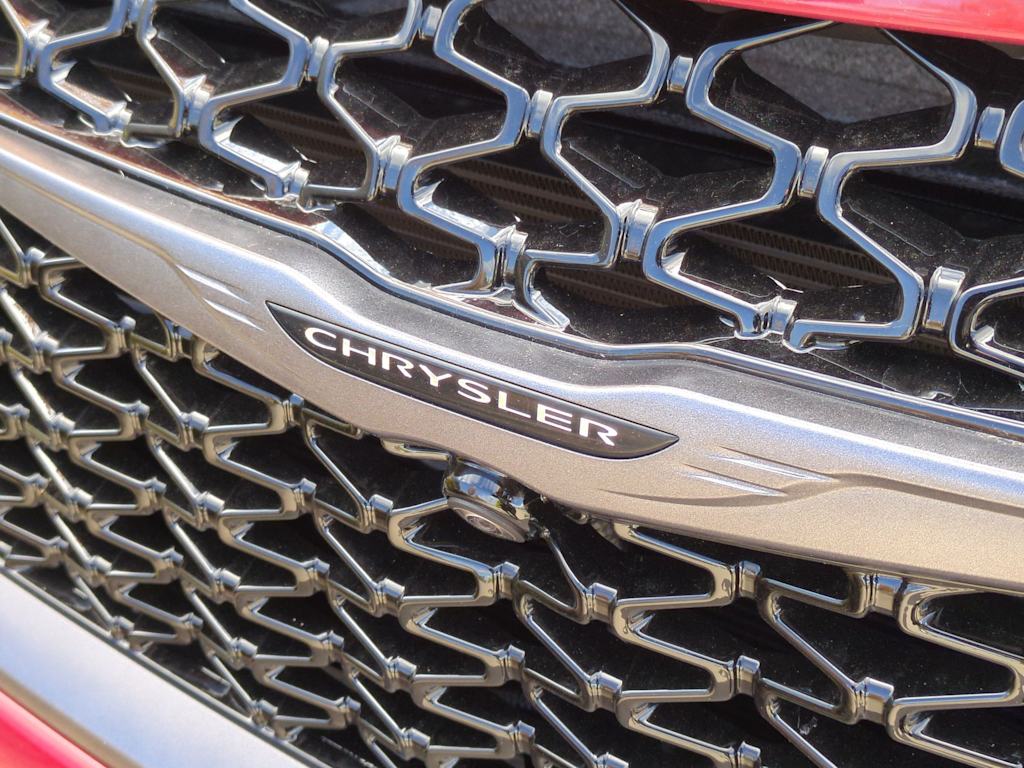 Thumbnail: 2026 Chrysler Pacifica - 7