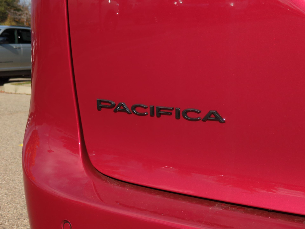 Thumbnail: 2026 Chrysler Pacifica - 24