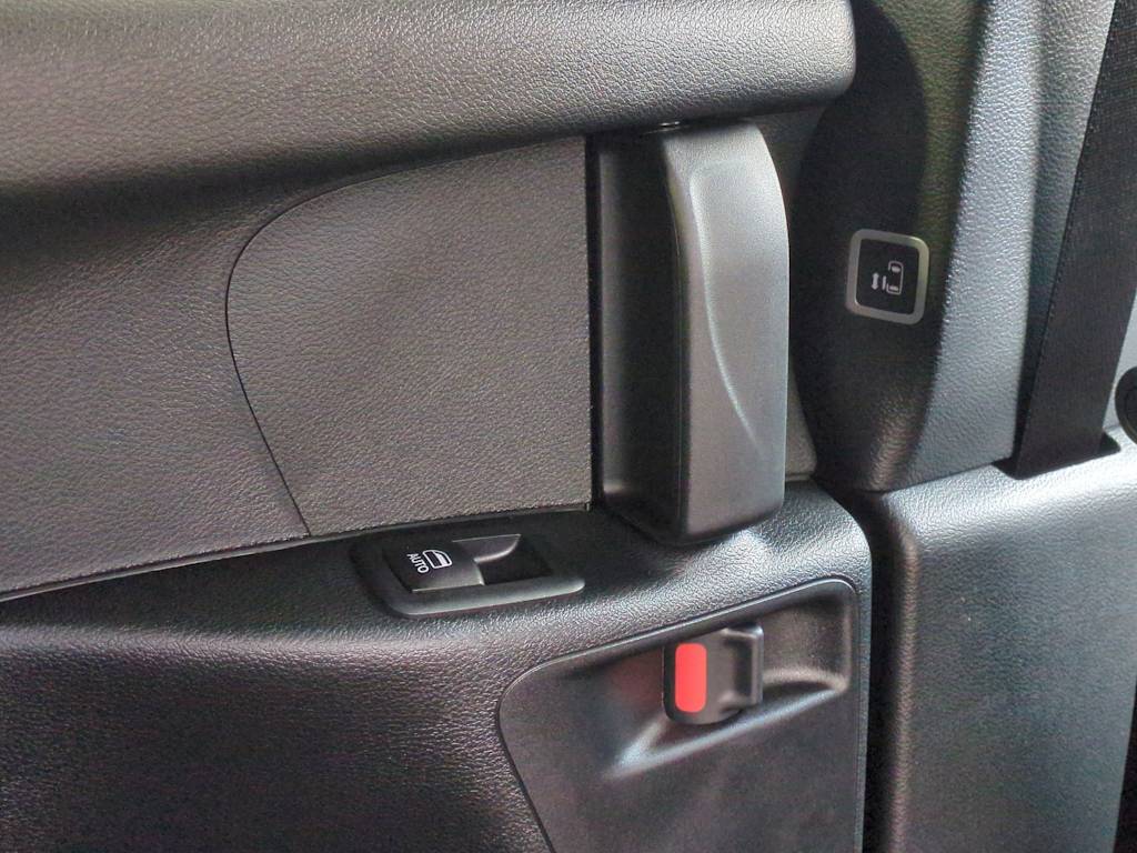 Thumbnail: 2026 Chrysler Pacifica - 37