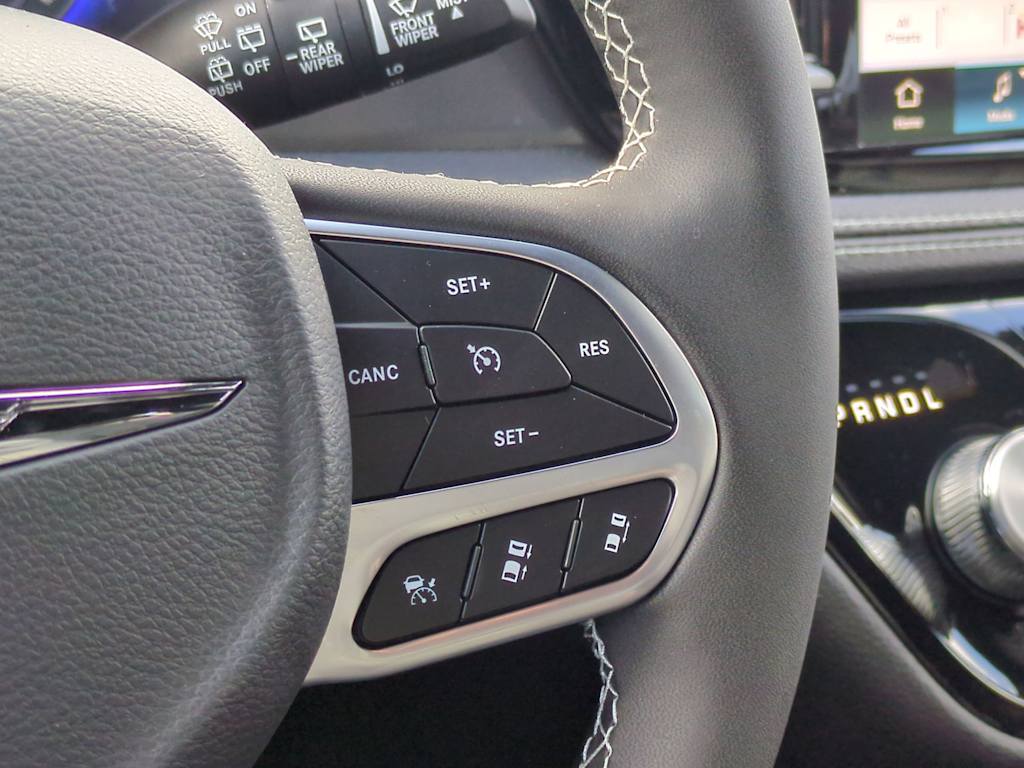 Thumbnail: 2026 Chrysler Pacifica - 29