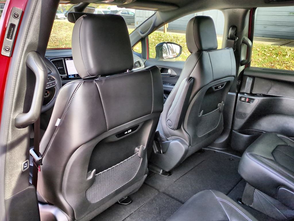 Thumbnail: 2026 Chrysler Pacifica - 12