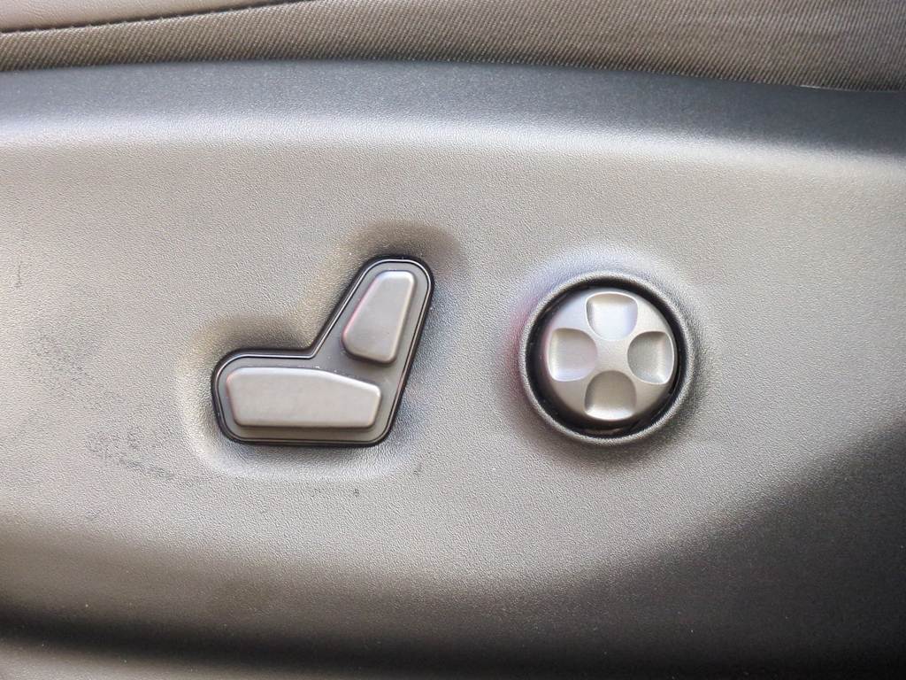 Thumbnail: 2026 Chrysler Pacifica - 25