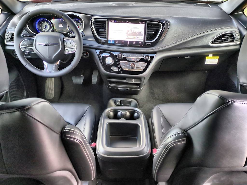 Thumbnail: 2026 Chrysler Pacifica - 9