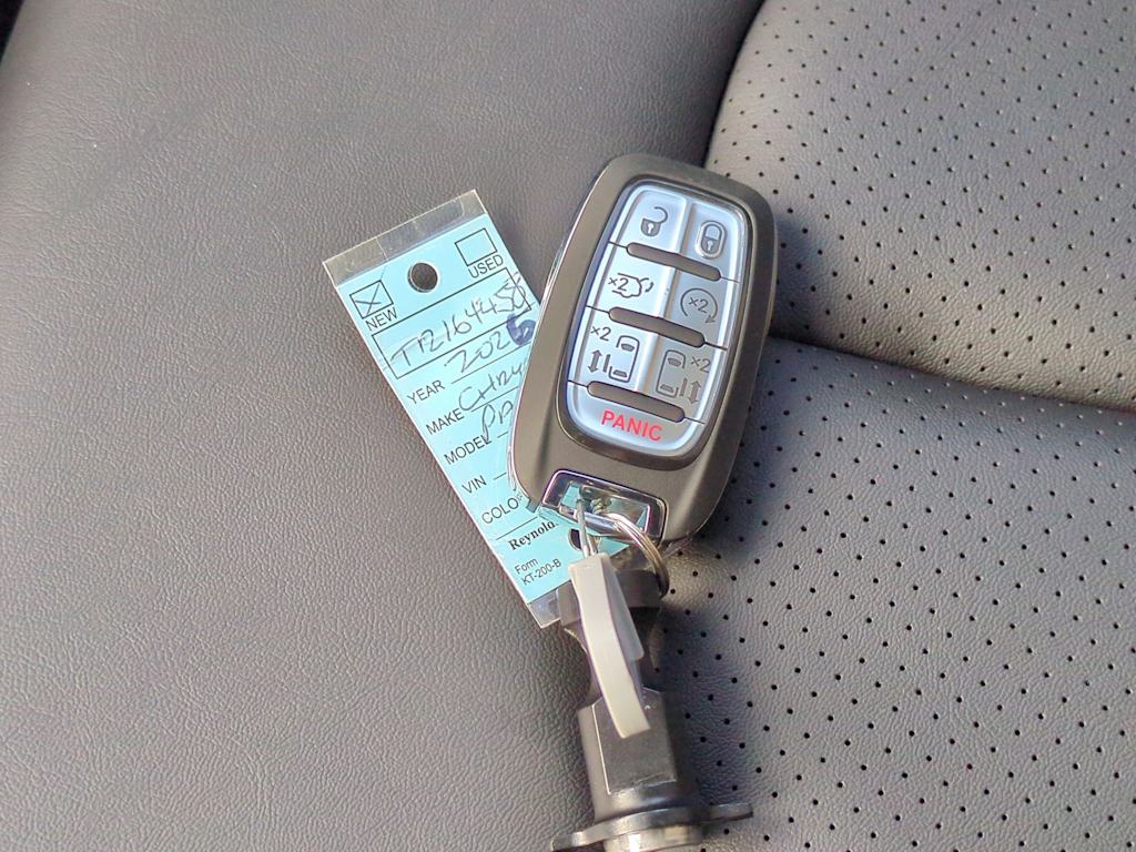 Thumbnail: 2026 Chrysler Pacifica - 17