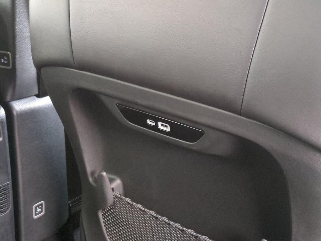 Thumbnail: 2026 Chrysler Pacifica - 36