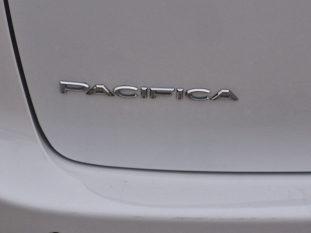 Thumbnail: 2023 Chrysler Pacifica - 20