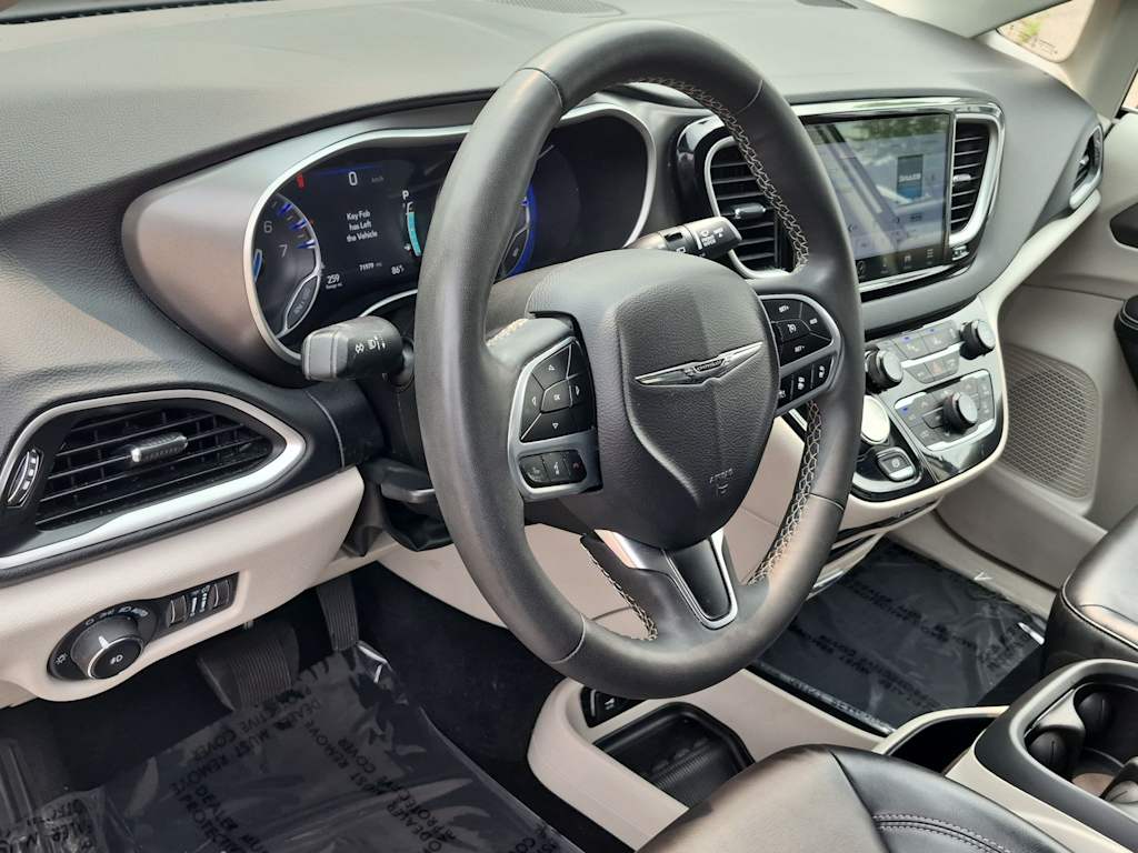 Thumbnail: 2023 Chrysler Pacifica - 2
