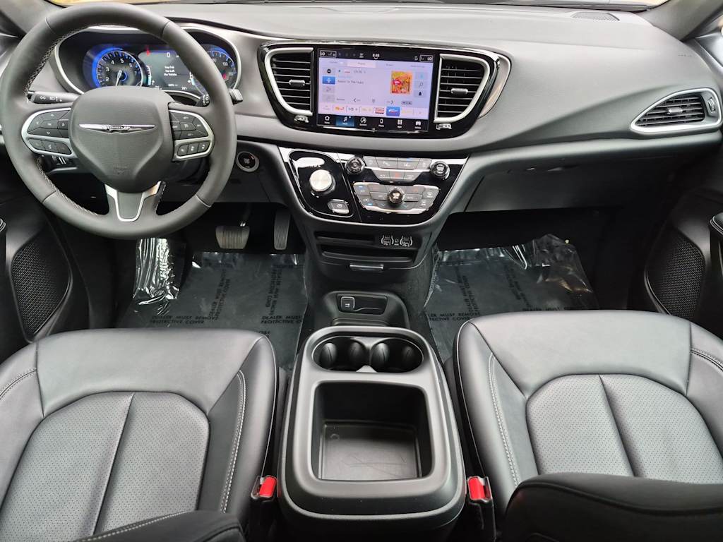 Thumbnail: 2025 Chrysler Pacifica - 10