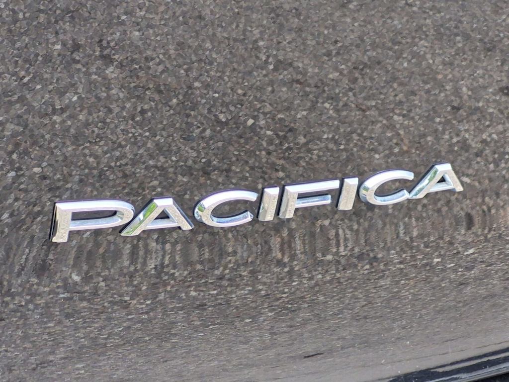 Thumbnail: 2025 Chrysler Pacifica - 24