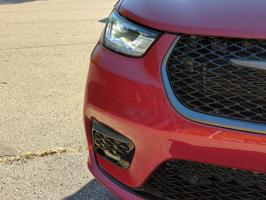 Thumbnail: 2026 Chrysler Pacifica - 7