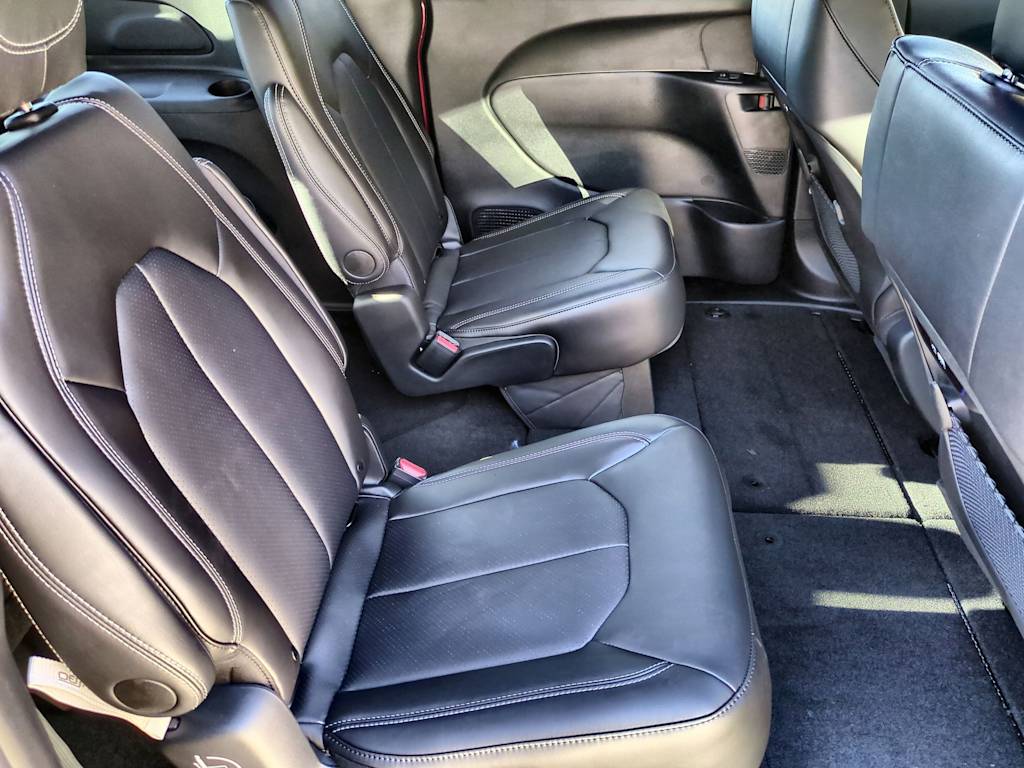 Thumbnail: 2026 Chrysler Pacifica - 27