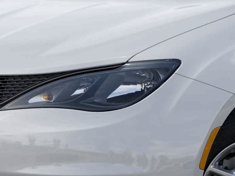 Thumbnail: 2026 Chrysler Voyager - 17