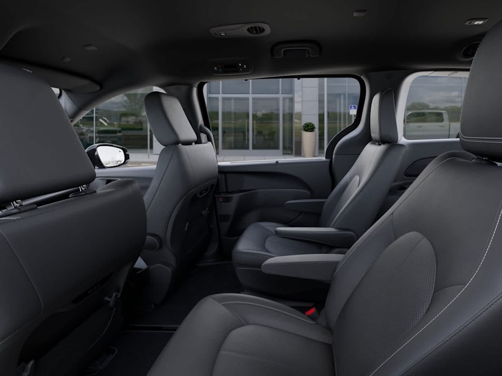 Thumbnail: 2026 Chrysler Voyager - 11
