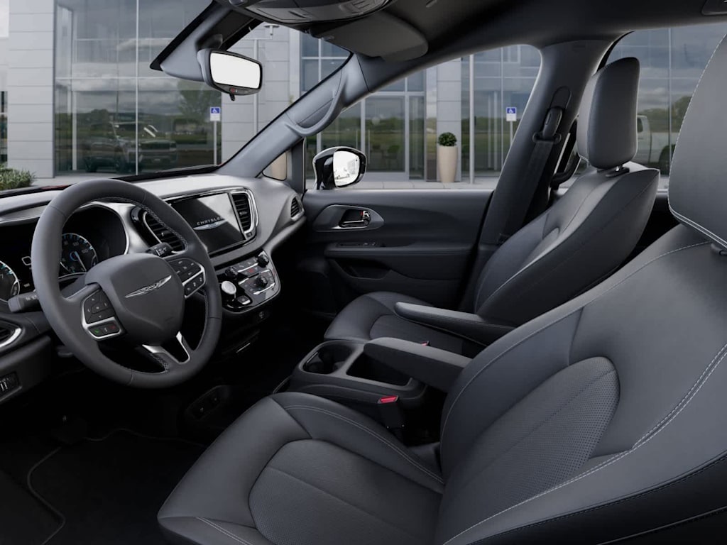 Thumbnail: 2026 Chrysler Voyager - 23