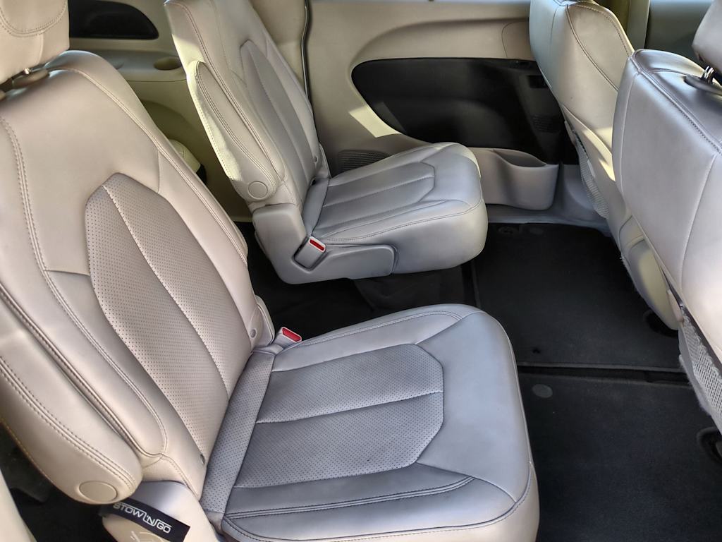 Thumbnail: 2021 Chrysler Voyager - 25