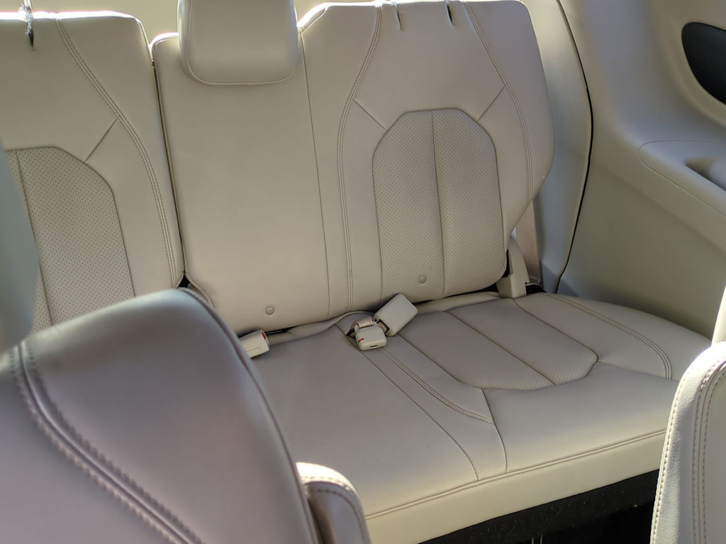 Thumbnail: 2021 Chrysler Voyager - 36