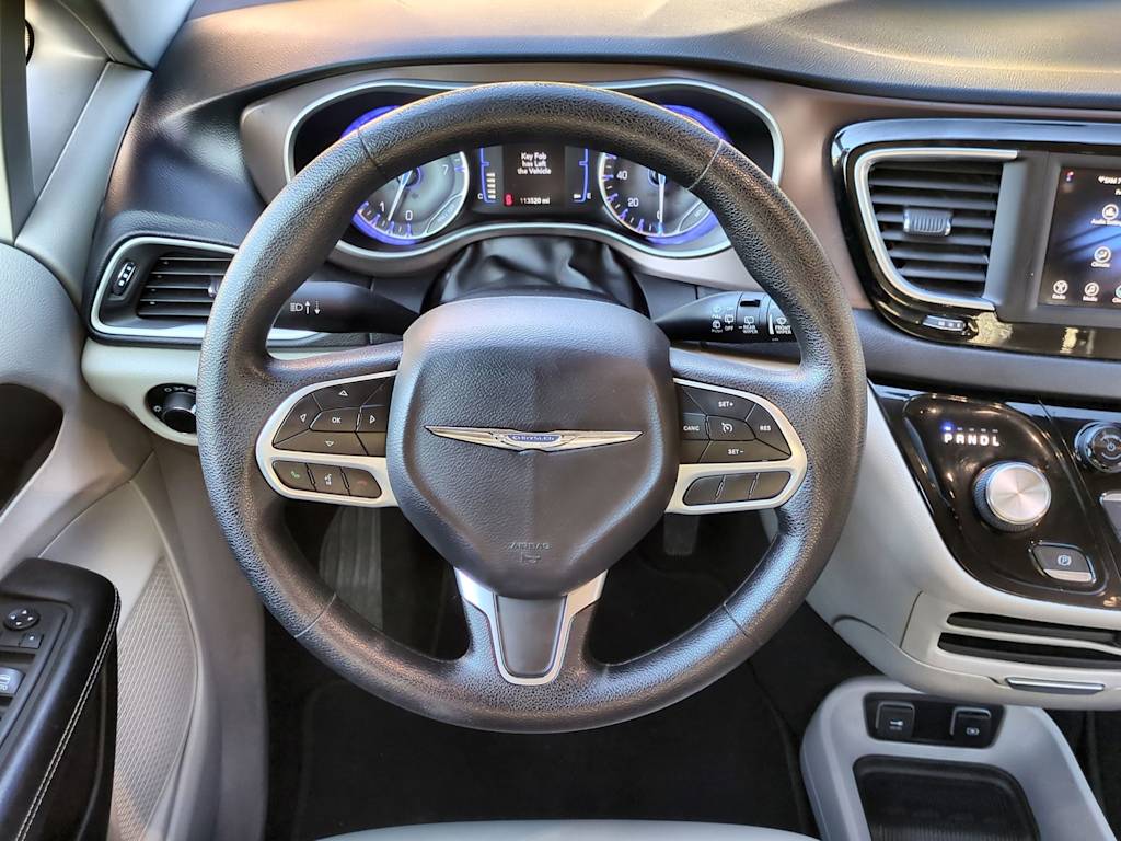 Thumbnail: 2021 Chrysler Voyager - 13