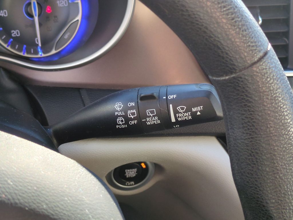 Thumbnail: 2021 Chrysler Voyager - 29