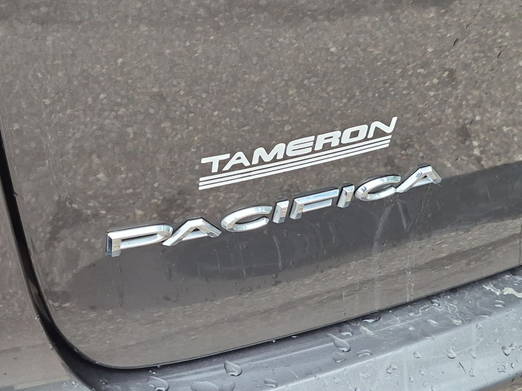 Thumbnail: 2018 Chrysler Pacifica - 7