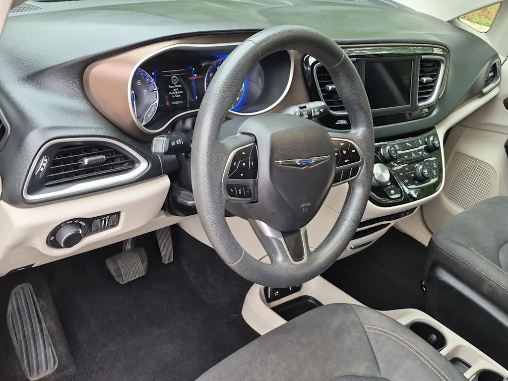 Thumbnail: 2018 Chrysler Pacifica - 2