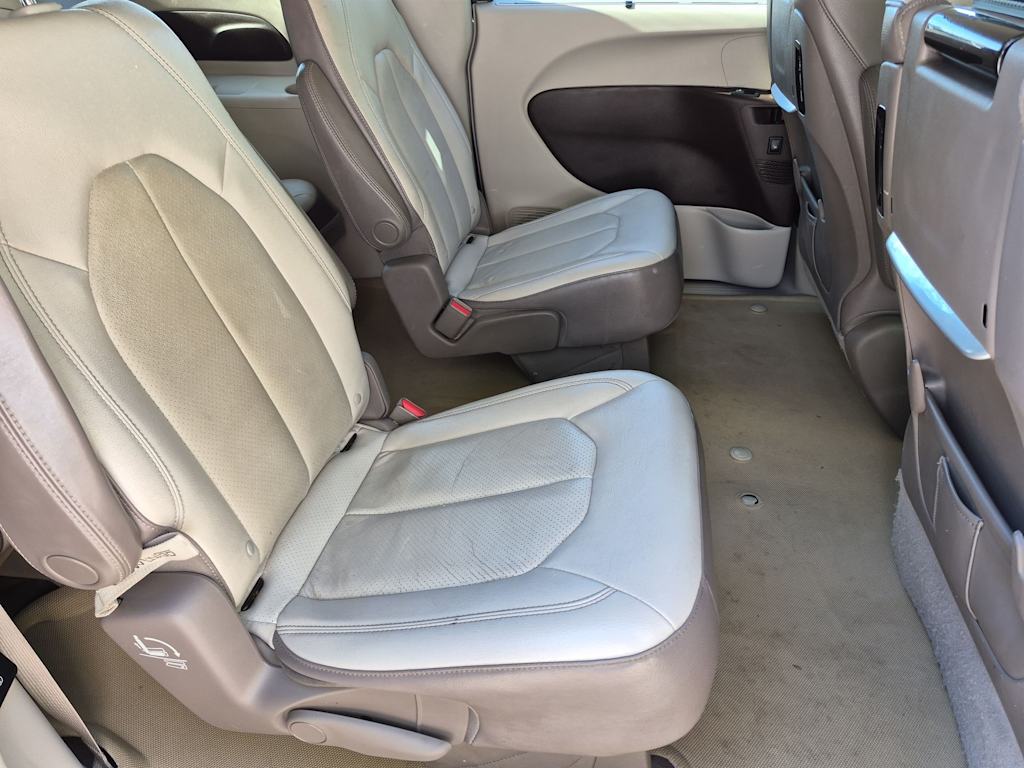 Thumbnail: 2018 Chrysler Pacifica - 27