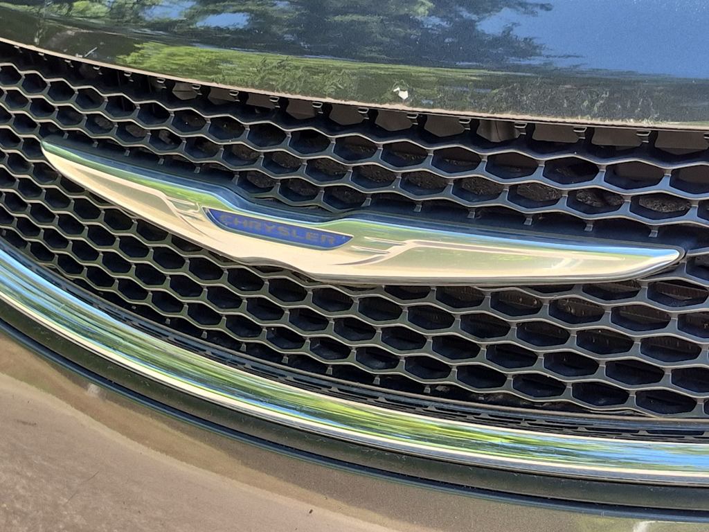 Thumbnail: 2018 Chrysler Pacifica - 7