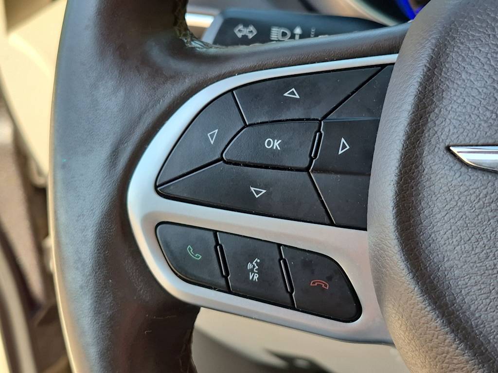 Thumbnail: 2018 Chrysler Pacifica - 28