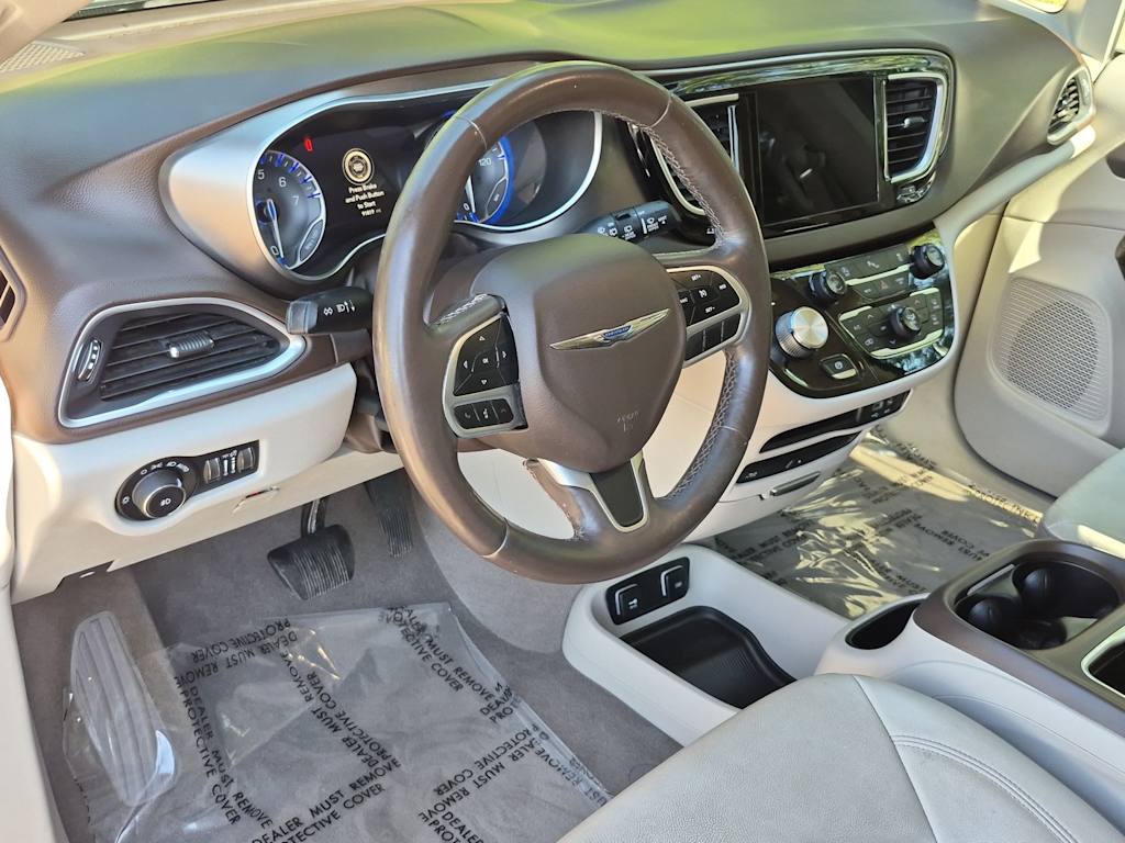 Thumbnail: 2018 Chrysler Pacifica - 2