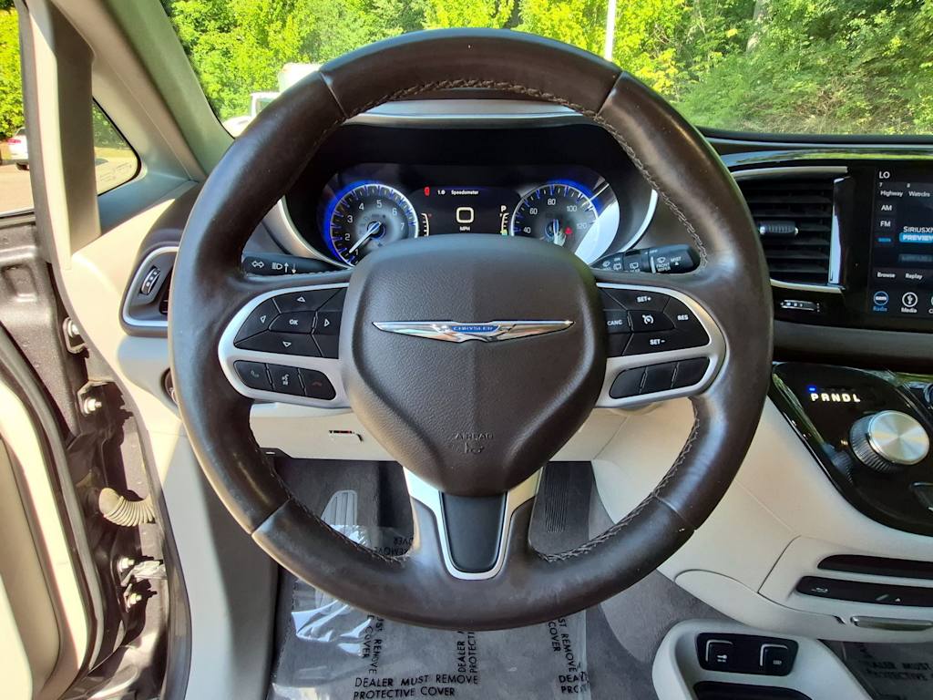 Thumbnail: 2018 Chrysler Pacifica - 14