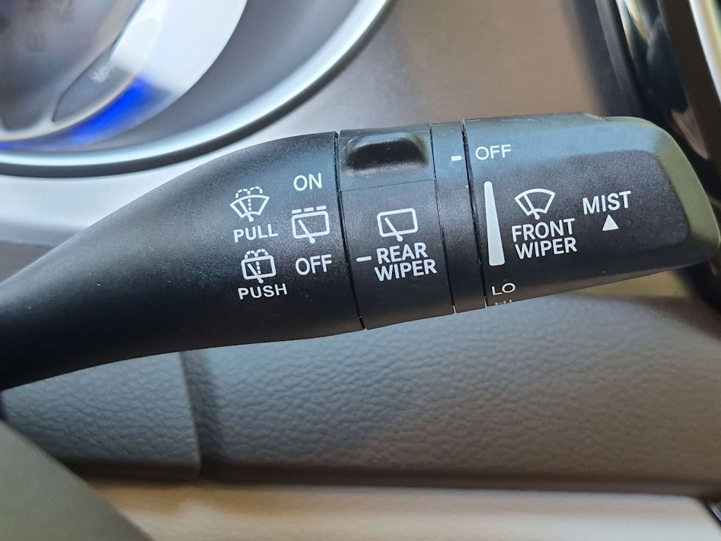 Thumbnail: 2018 Chrysler Pacifica - 17