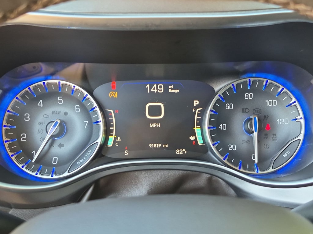 Thumbnail: 2018 Chrysler Pacifica - 34
