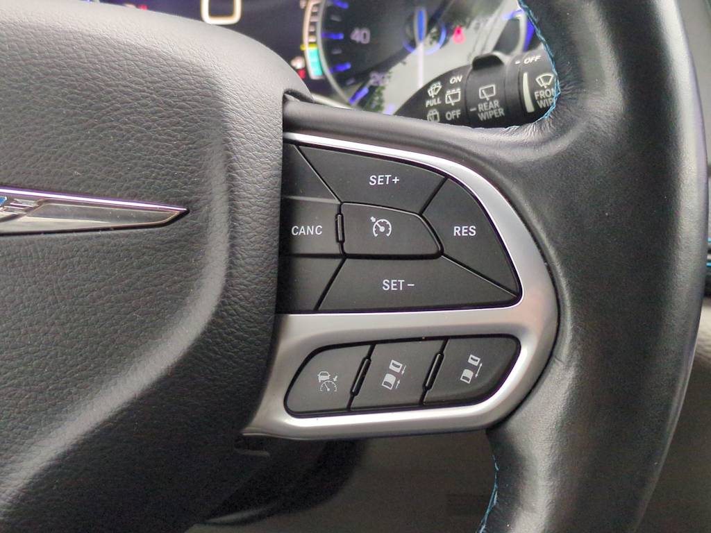 Thumbnail: 2021 Chrysler Pacifica - 30