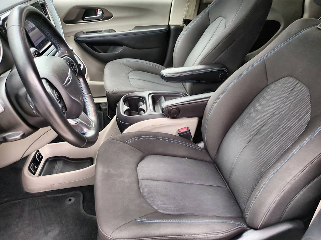 Thumbnail: 2021 Chrysler Pacifica - 11