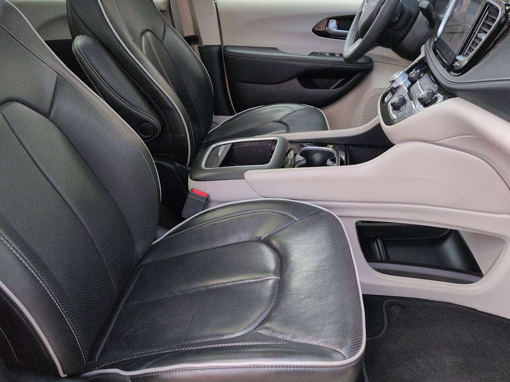 Thumbnail: 2024 Chrysler Pacifica - 29