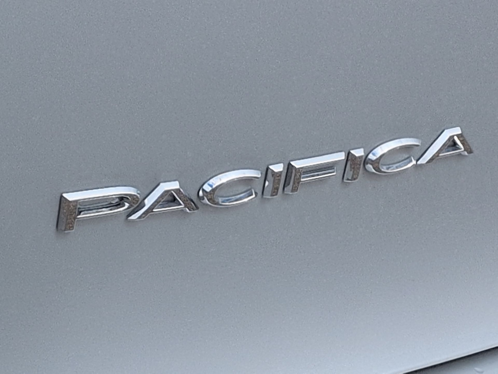 Thumbnail: 2024 Chrysler Pacifica - 24