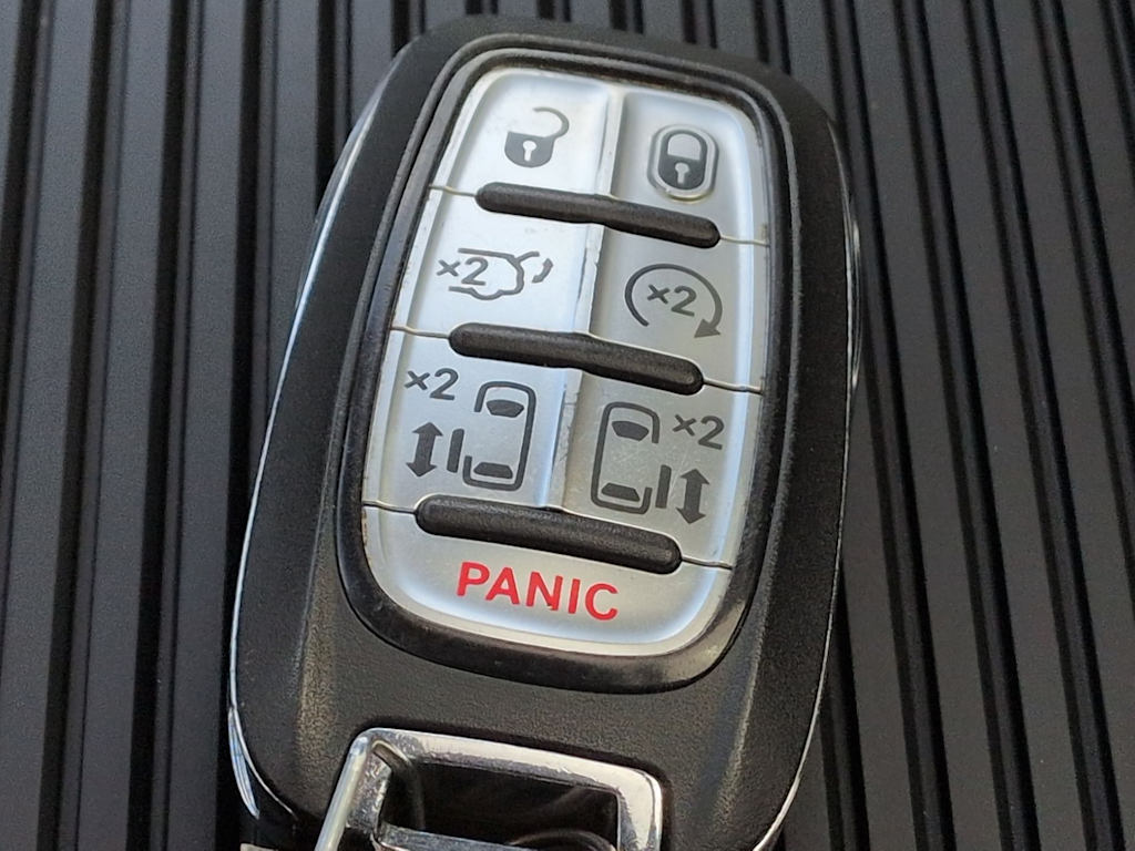 Thumbnail: 2024 Chrysler Pacifica - 38