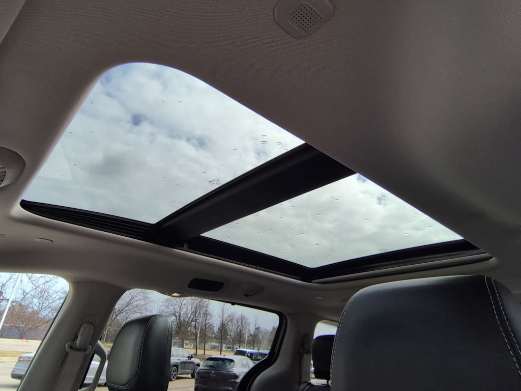 Thumbnail: 2024 Chrysler Pacifica - 27