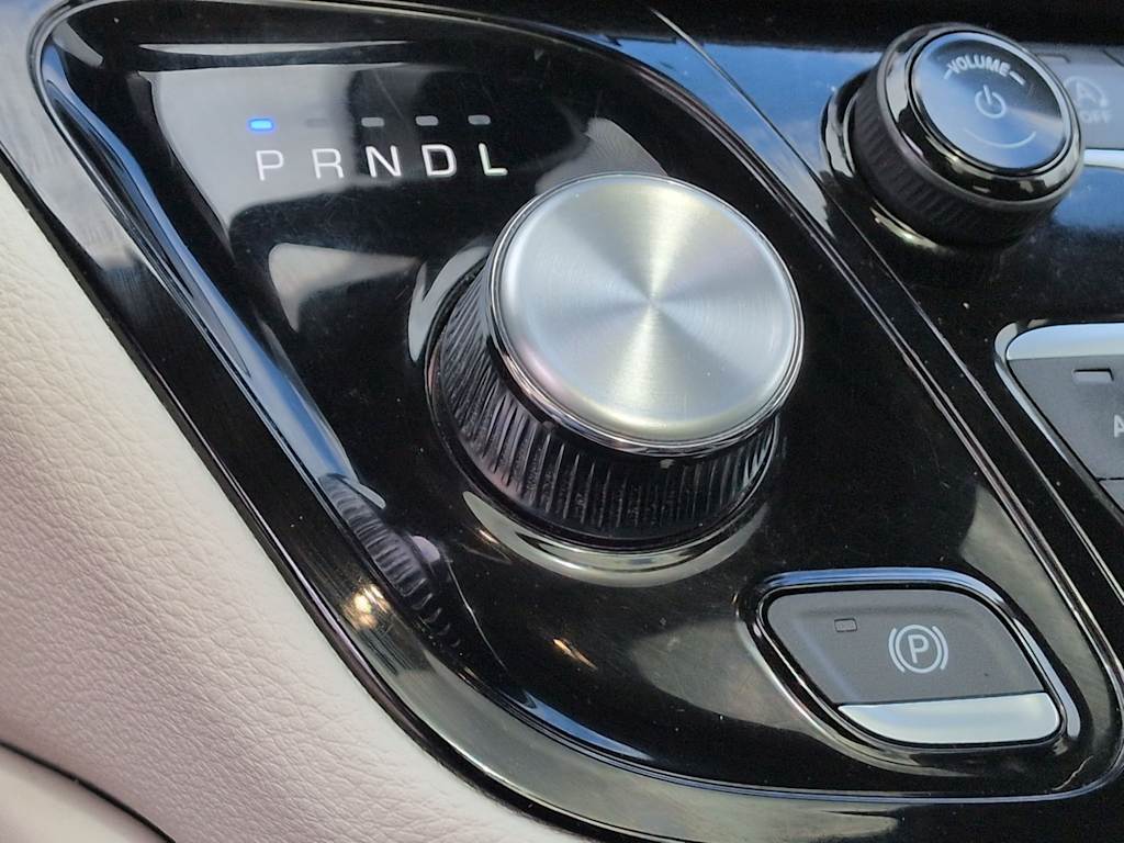 Thumbnail: 2024 Chrysler Pacifica - 35