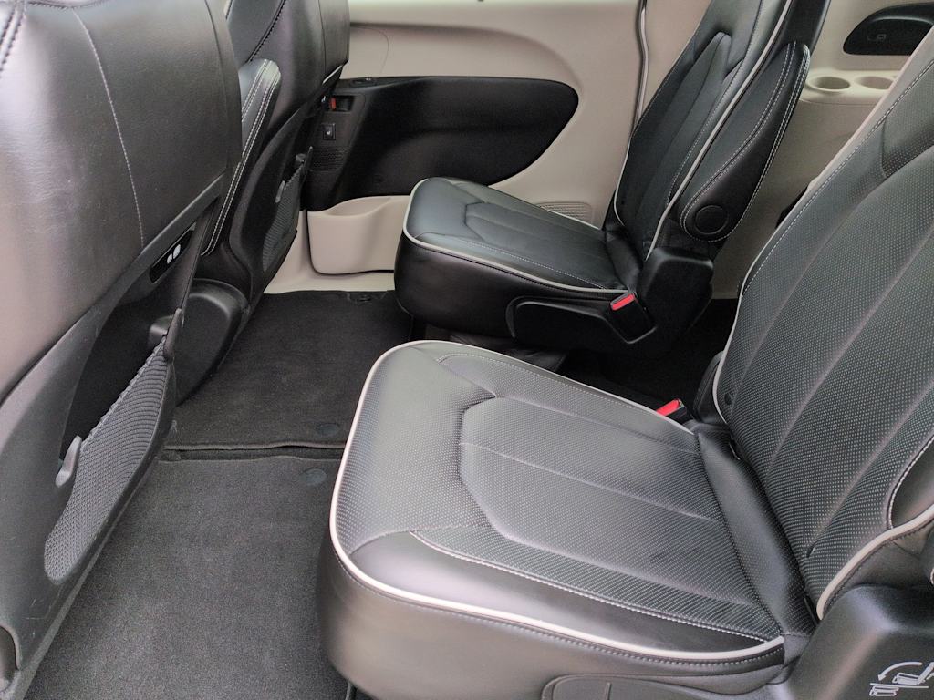 Thumbnail: 2024 Chrysler Pacifica - 13