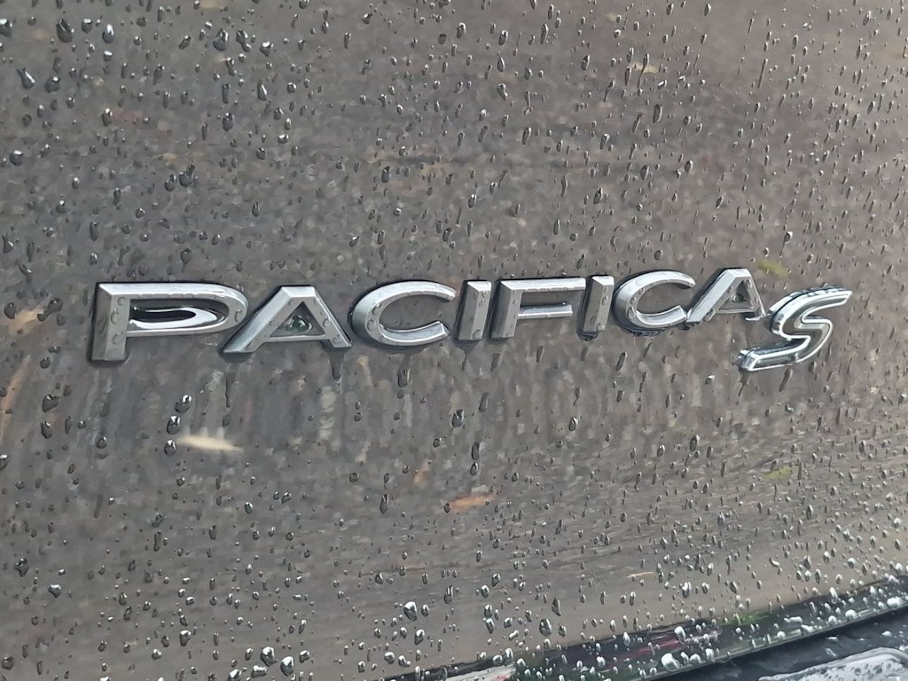 Thumbnail: 2025 Chrysler Pacifica - 24