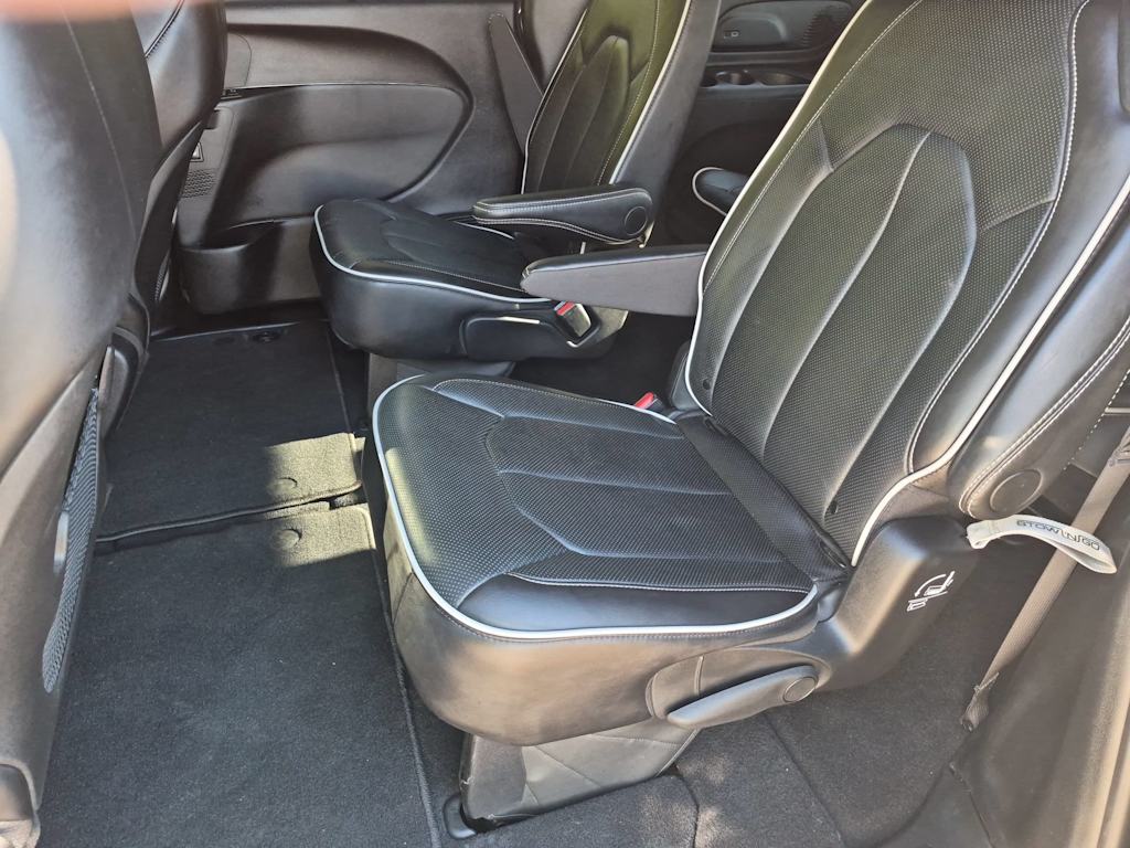 Thumbnail: 2026 Chrysler Pacifica - 12