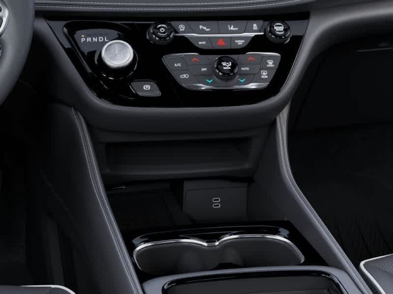 Thumbnail: 2026 Chrysler Pacifica - 8