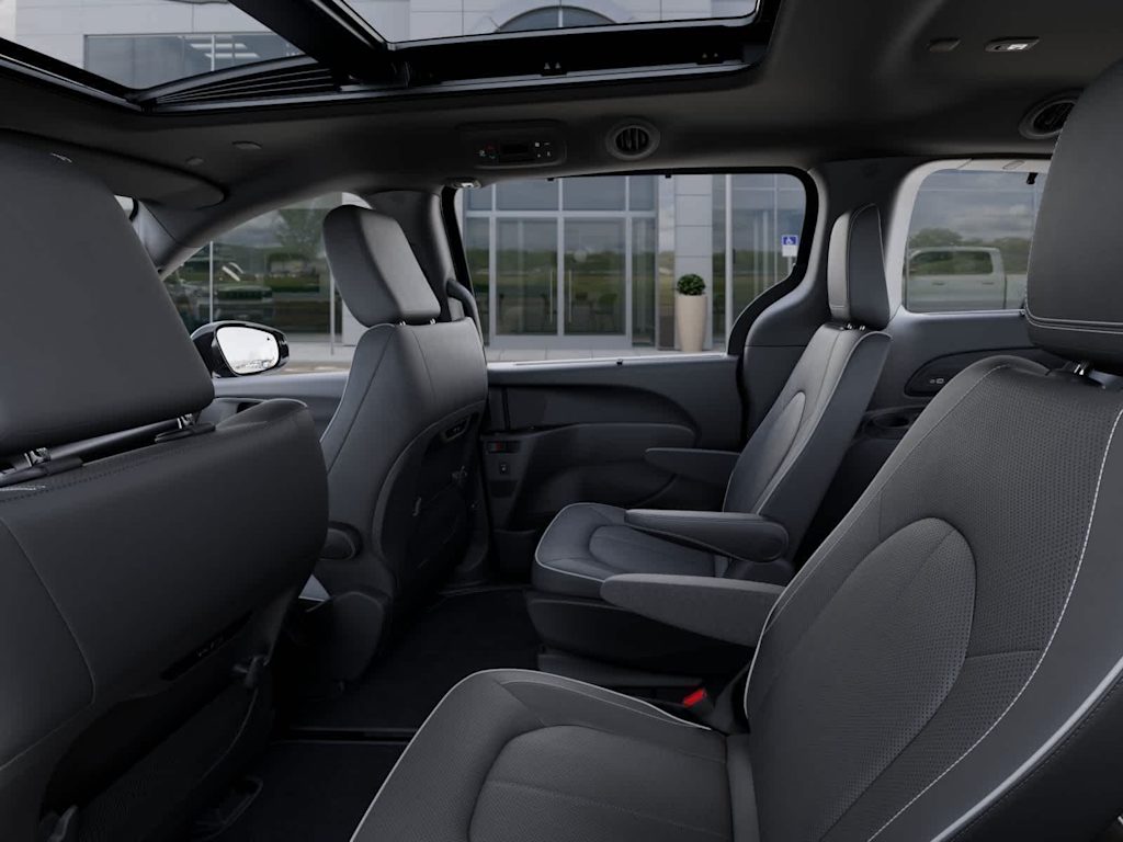 Thumbnail: 2026 Chrysler Pacifica - 23