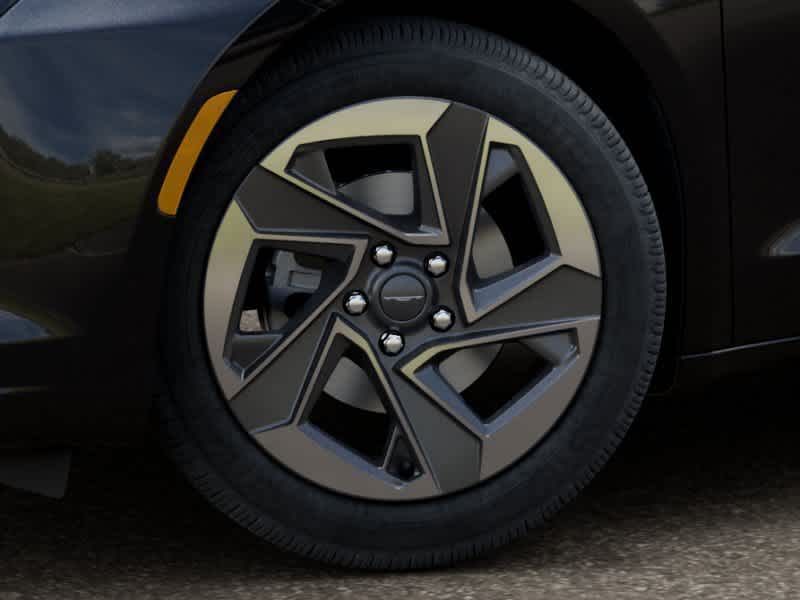 Thumbnail: 2027 Chrysler Pacifica - 5
