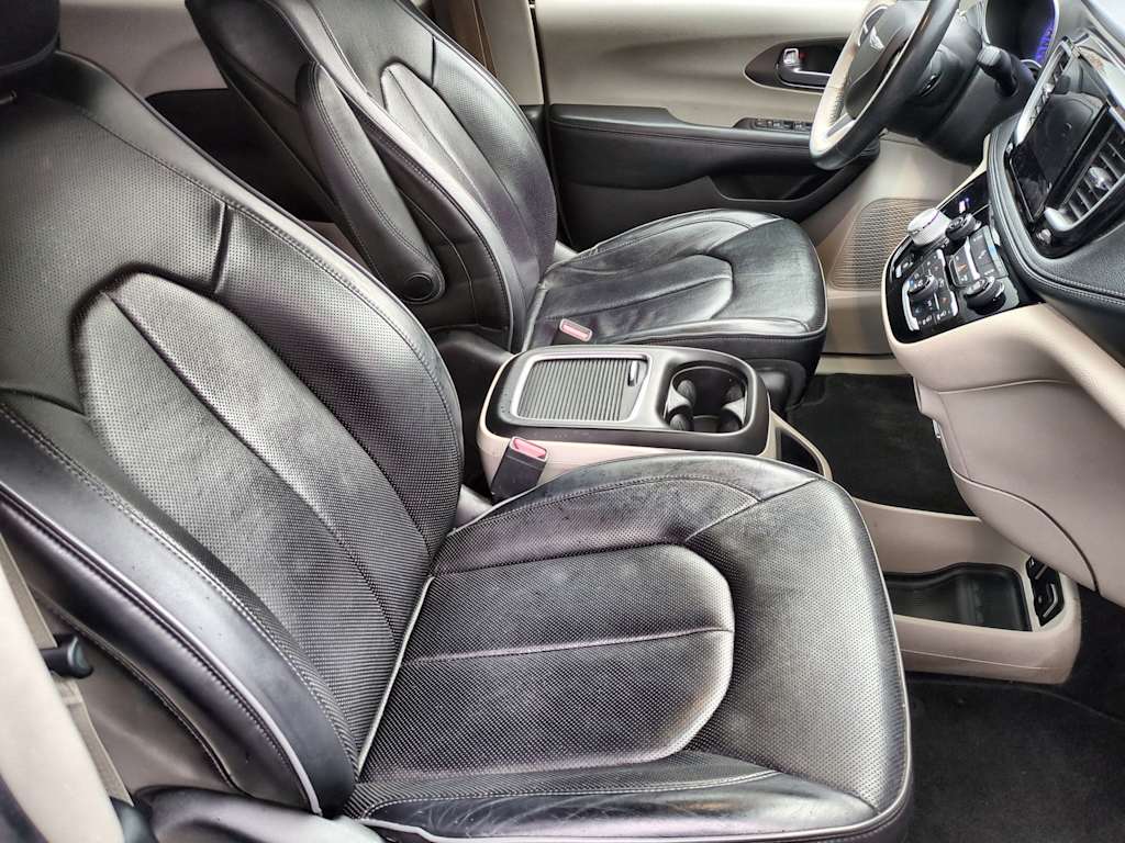 Thumbnail: 2019 Chrysler Pacifica - 29