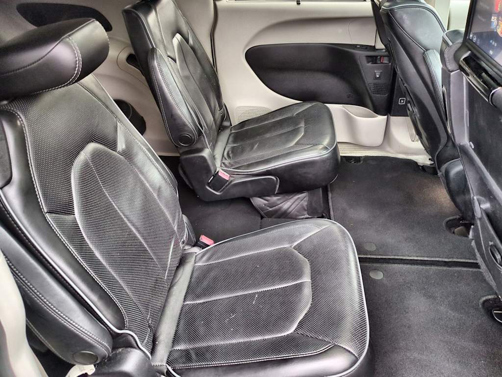 Thumbnail: 2019 Chrysler Pacifica - 11