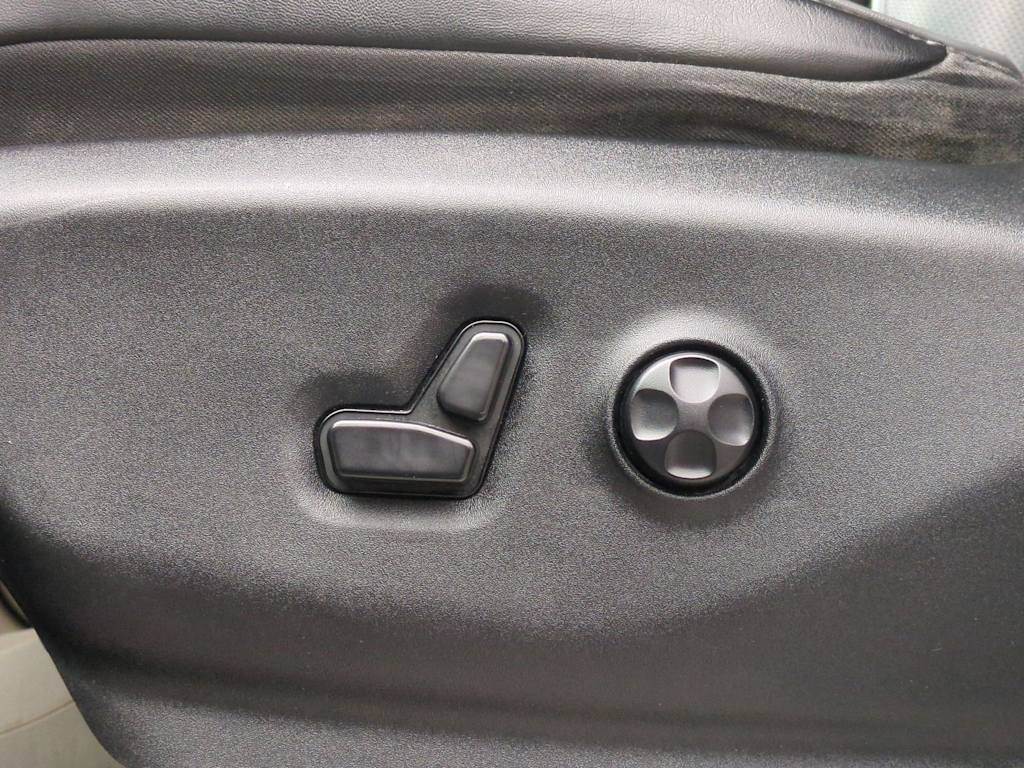 Thumbnail: 2019 Chrysler Pacifica - 25