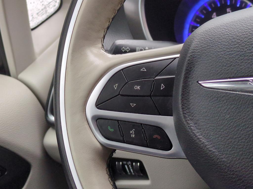 Thumbnail: 2019 Chrysler Pacifica - 30