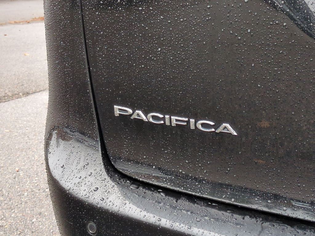 Thumbnail: 2019 Chrysler Pacifica - 24